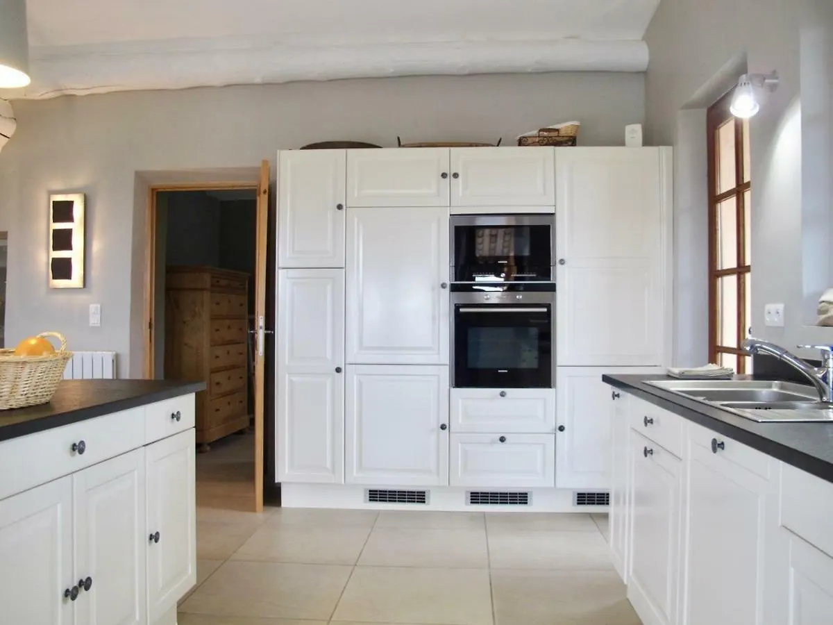 Holiday home Le Mas Du Rocher Merindol-les-Oliviers